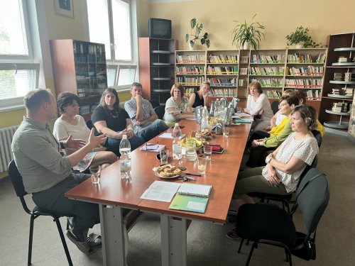 Smart IT Solutions in Vocational Education - Sharing Good Practice 6  