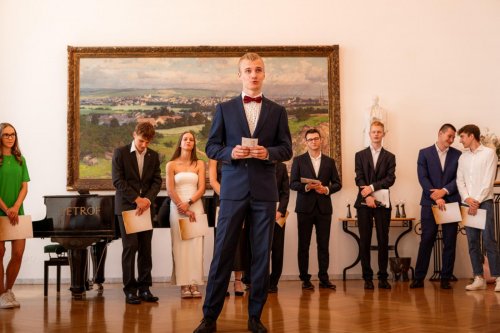Předávání maturitních vysvědčení 6  